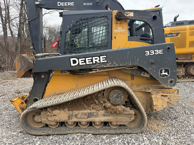 2015-deere-333e-image-2