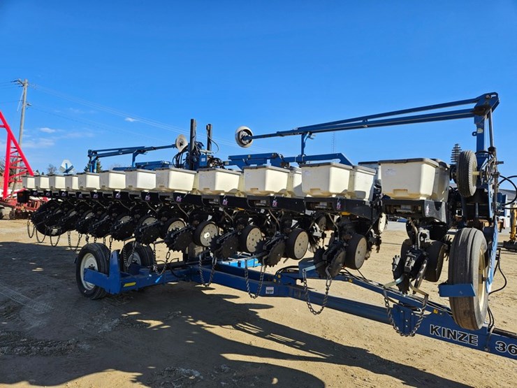 kinze-3600-image-36