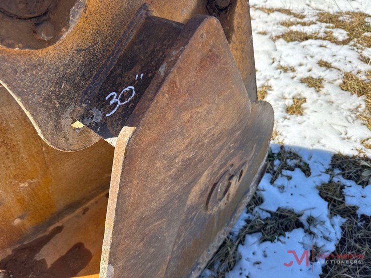 2002-deere-200c-lc-image-13