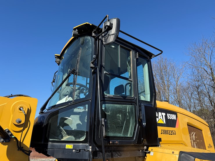 2016-caterpillar-938m-image-63