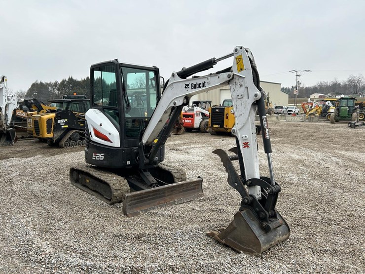 2021-bobcat-e26-image-6