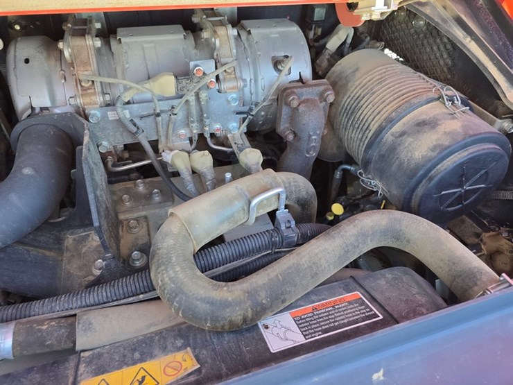 kubota-svl75-2-image-8