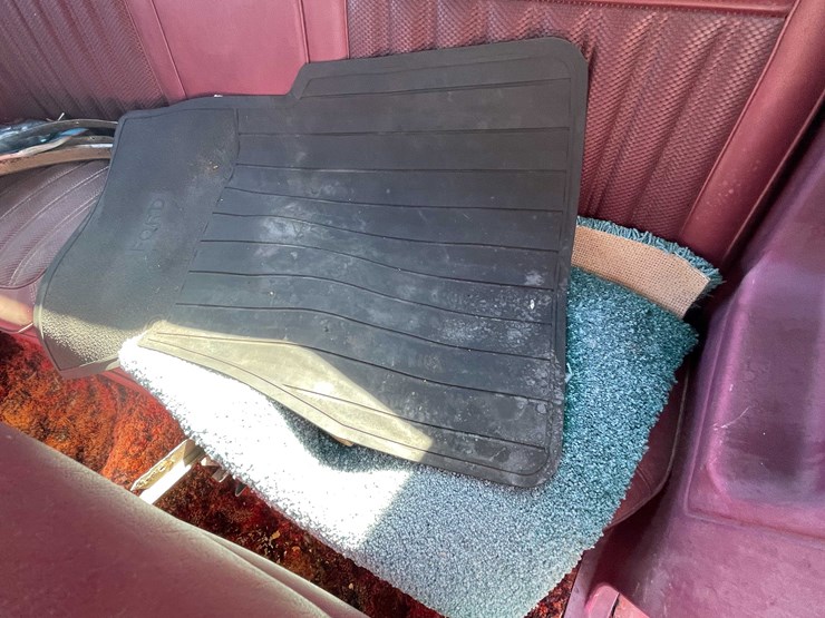 #13066-•-1977-ford-ltdll-(no-title)-image-48