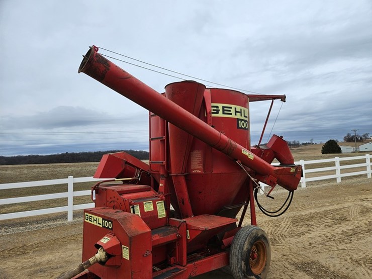 gehl-100-image-24