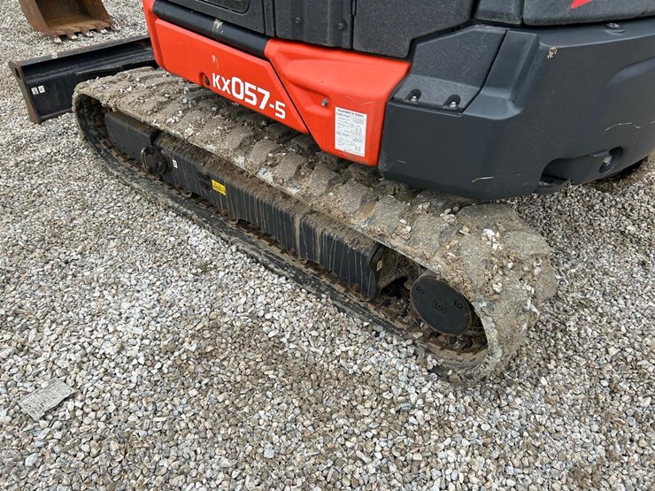 2022-kubota-kx057-image-16