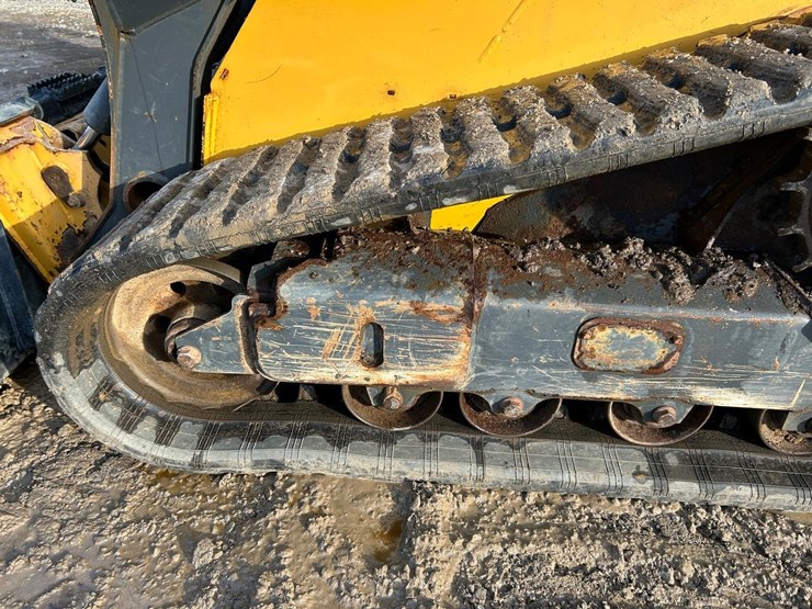 2019-deere-325g-image-16