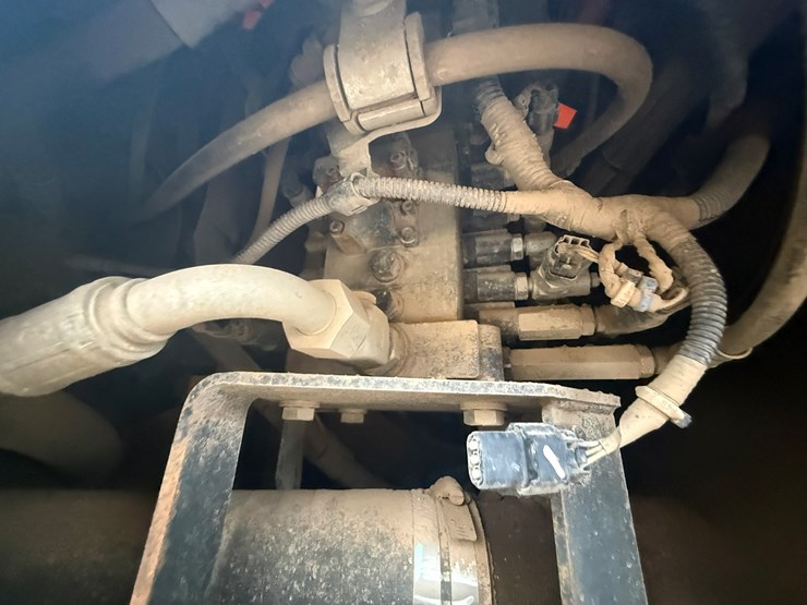 2017-komatsu-pc88mr-10-image-51