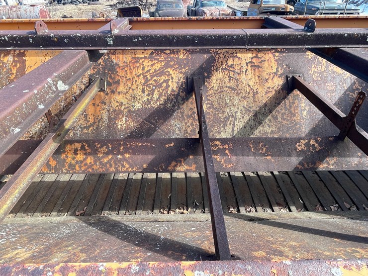 #13023-•-henderson-chief-spreader-image-37