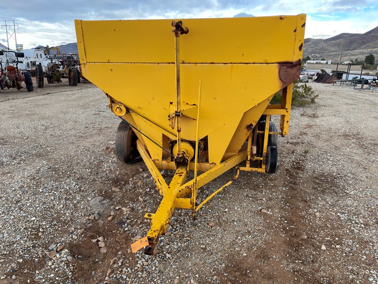 #1663-•-dry-fertilizer-cart-image-8