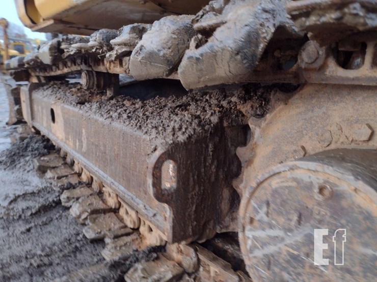 2019-deere-75g-image-27