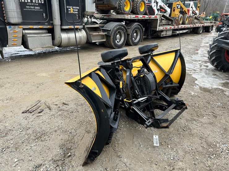 fisher-9.6'-v-plow-image-3