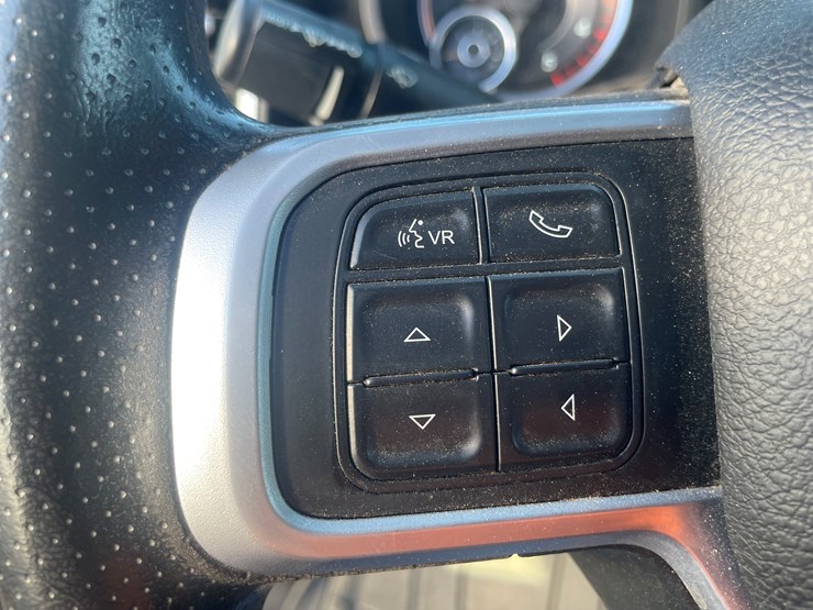 2021-dodge-2500-image-32