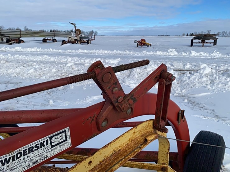 new-holland-258-image-10