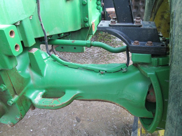 john-deere-8235r-image-20