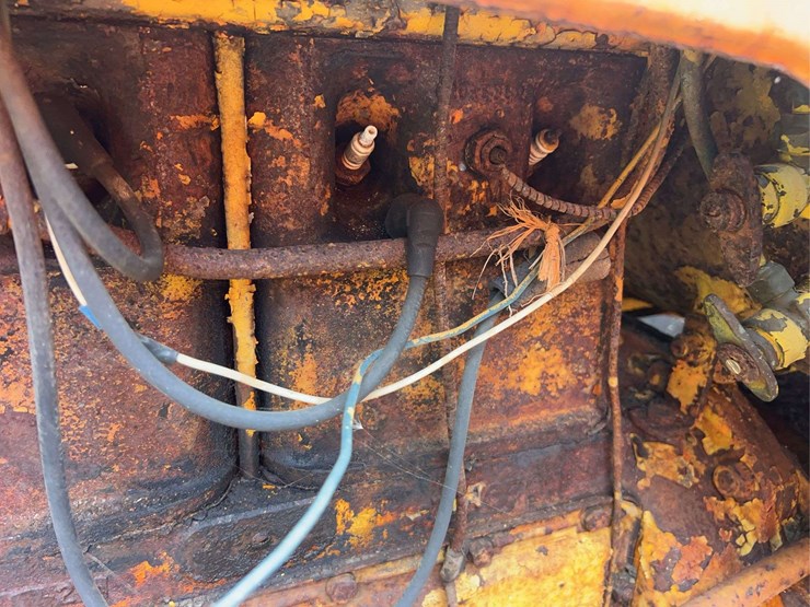 minneapolis-moline-445-image-64