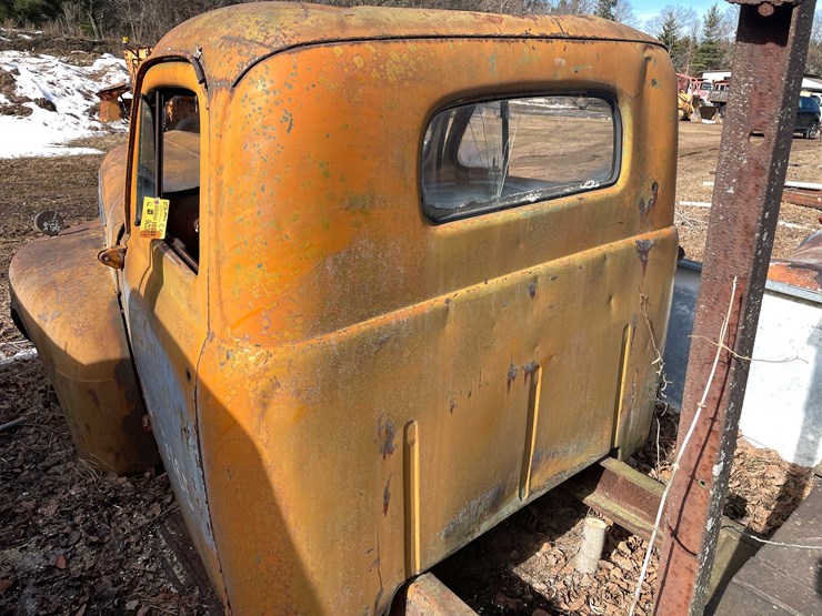 #13026-•-(1)-vintage-truck-and-(2)-vintage-cars-(no-title)-image-41