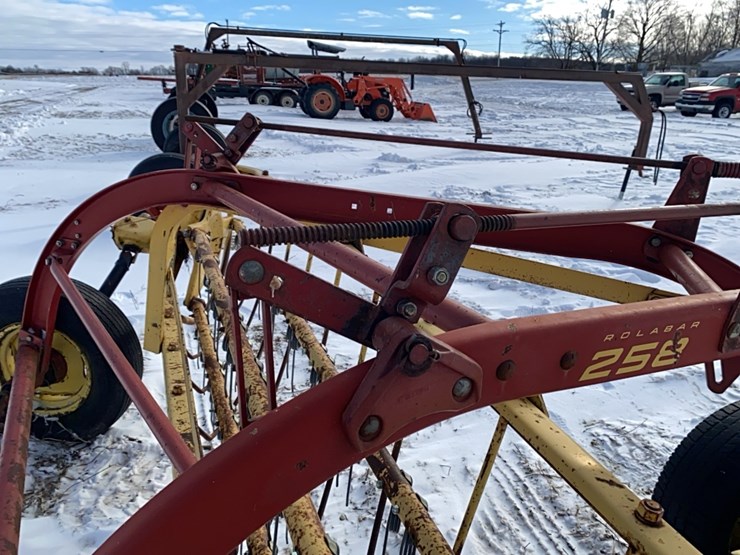 new-holland-258-image-18