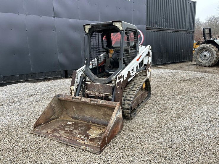 2017-bobcat-t450-image-8