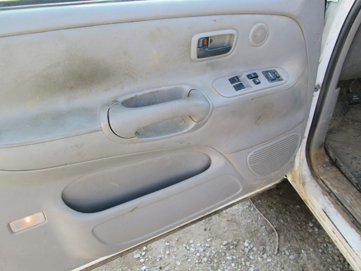 2000-toyota-tundra-image-27