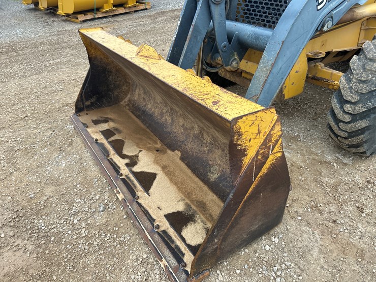 2011-deere-310sj-image-10