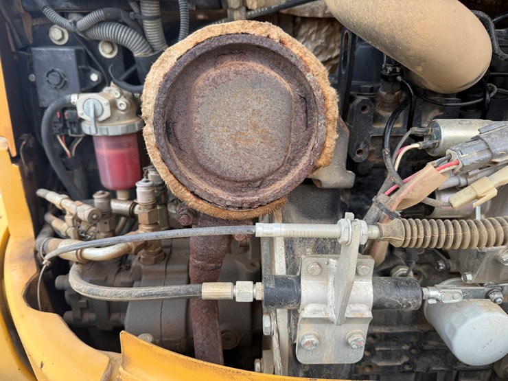 2014-caterpillar-302.7d-image-37