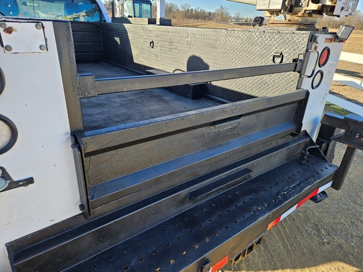 2012-ford-f550-image-21