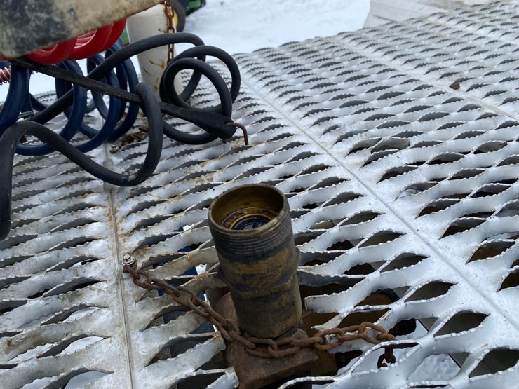 1994-freightliner-day-cab-semi-image-38