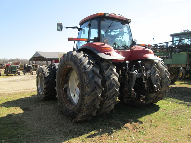 case-ih-magnum-305-image-4