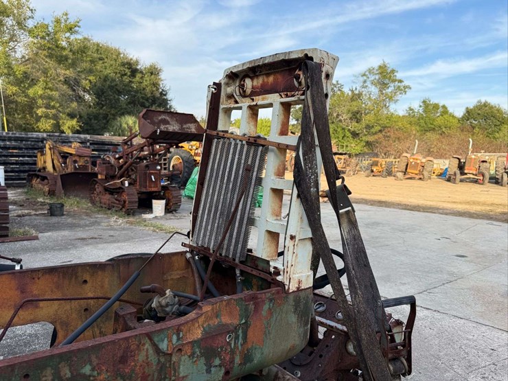 oliver-2255-parts-tractor-image-16