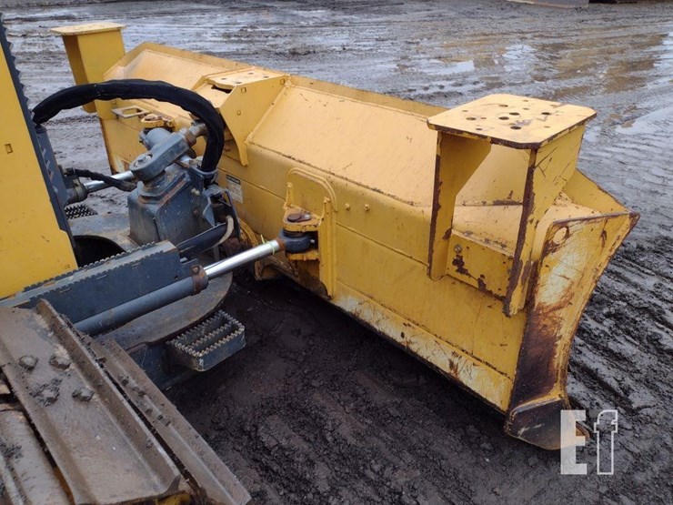 2015-deere-650k-lgp-image-19