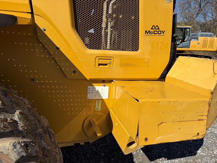 2016-caterpillar-938m-image-28