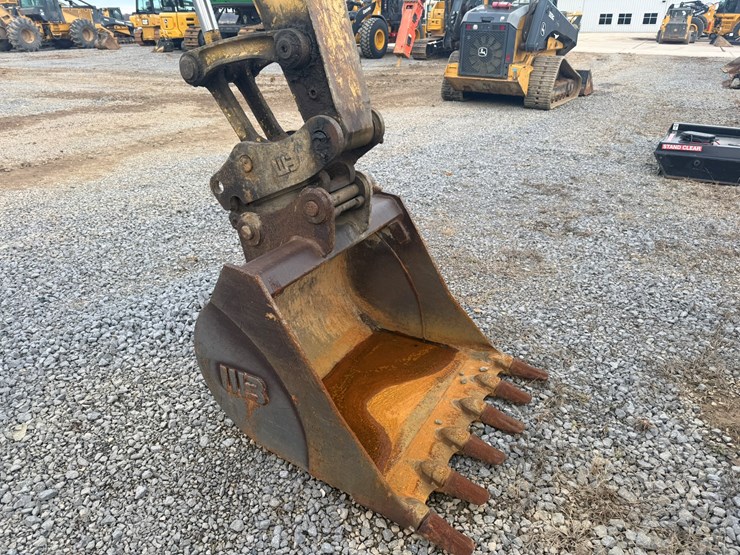 2017-komatsu-pc88mr-10-image-10