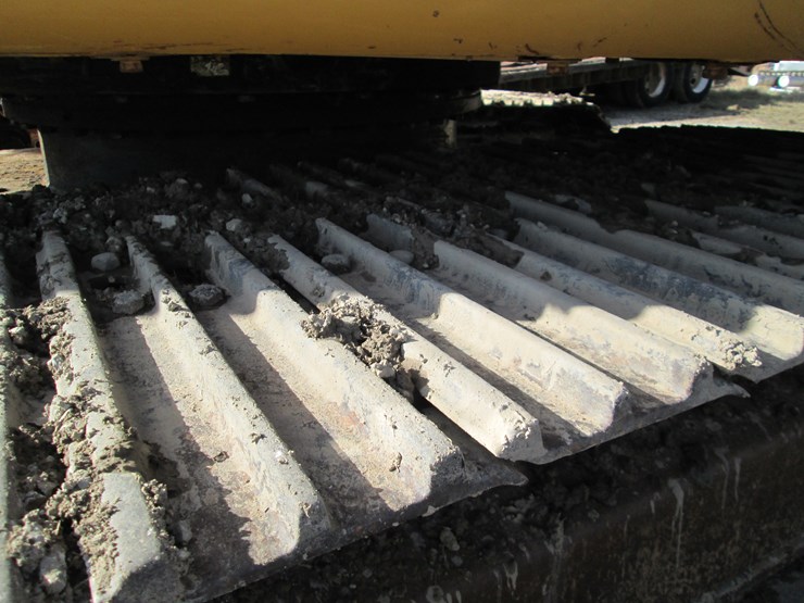 deere-200-lc-image-7