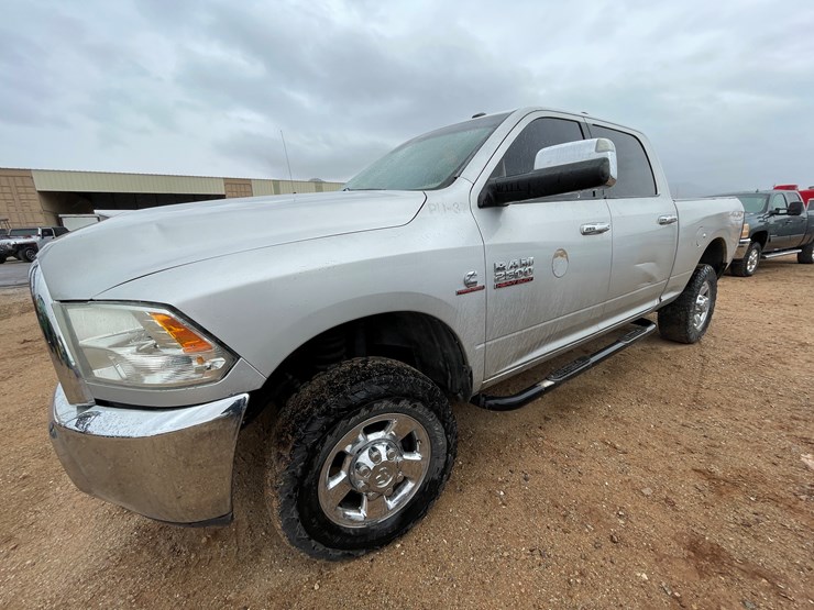 2014-dodge-2500-image-103