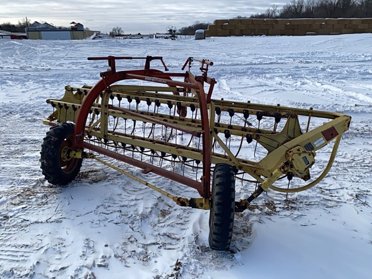 new-holland-260-image-4