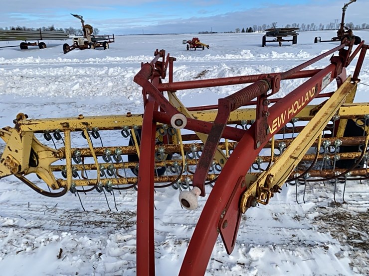 new-holland-258-image-7