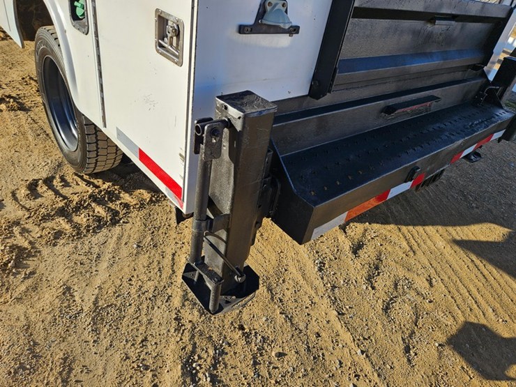 2012-ford-f550-image-13