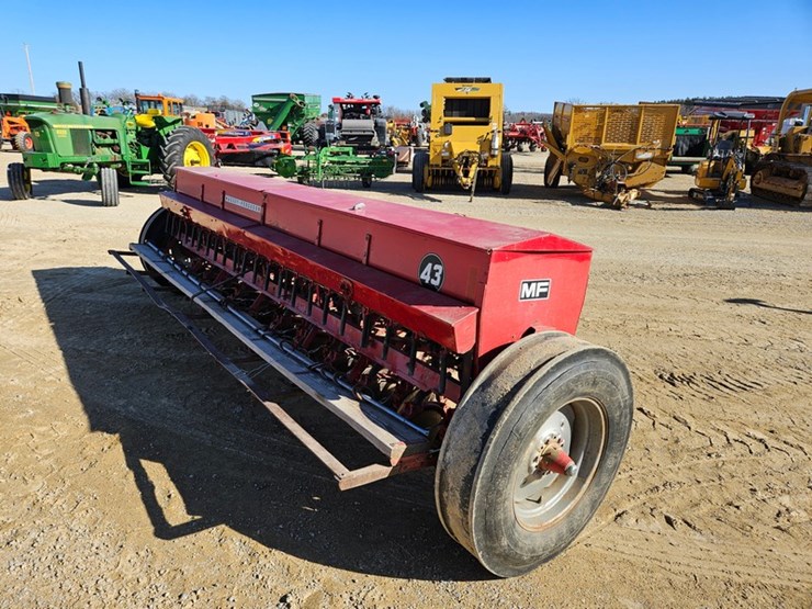 massey-ferguson-12-image-5