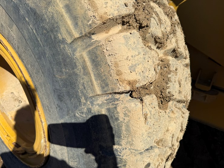 2012-caterpillar-950k-image-102