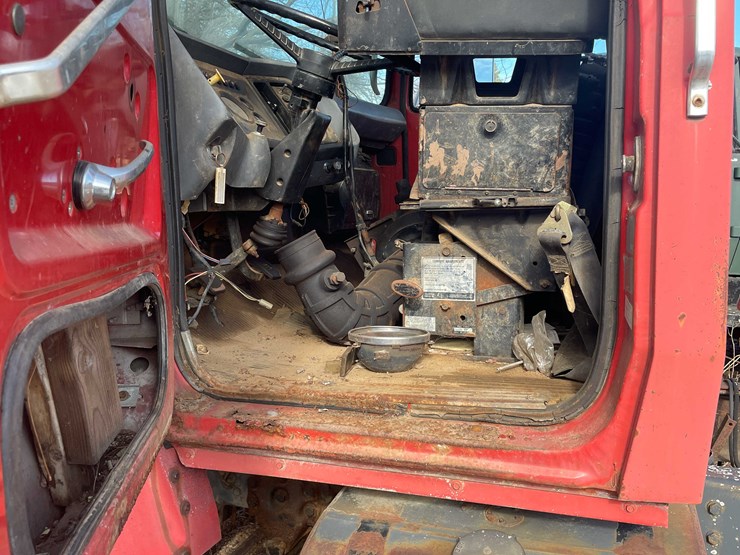 1986-ford-8000-image-75