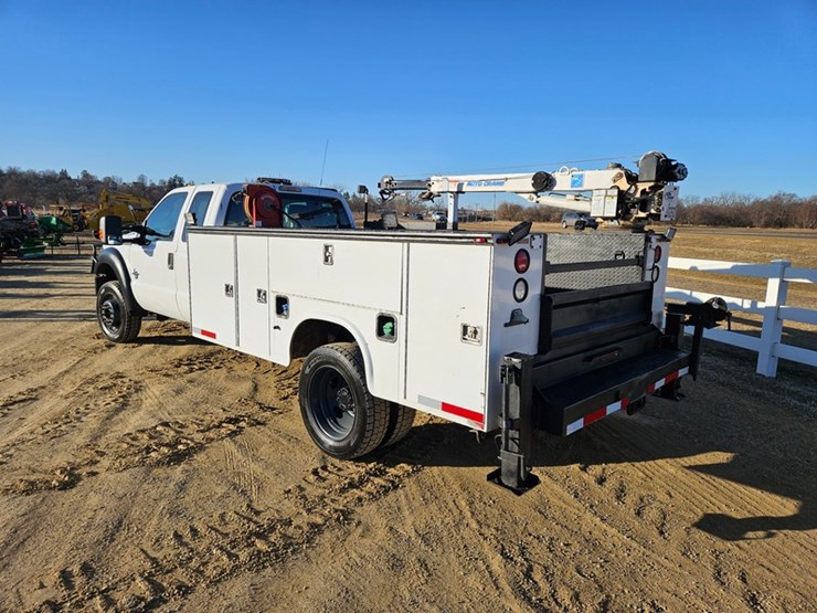 2012-ford-f550-image-3