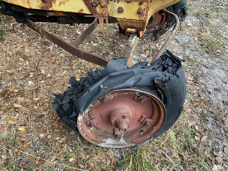 minneapolis-moline-parts-tractor-image-20