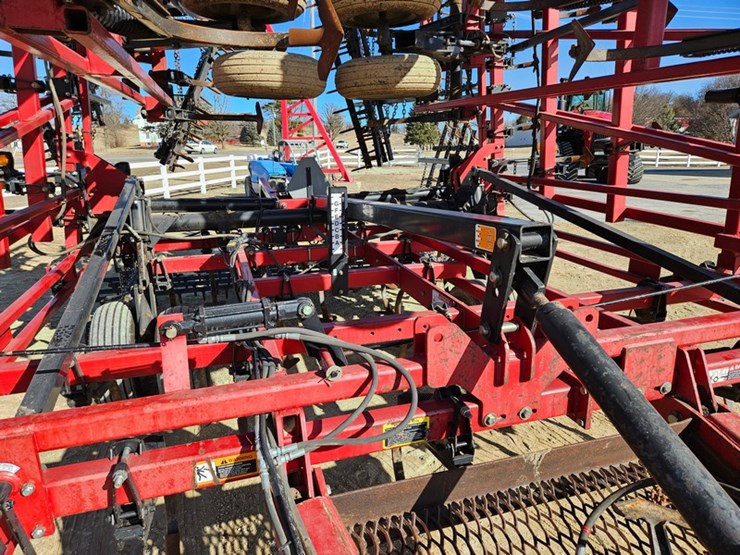 case-ih-200-image-39