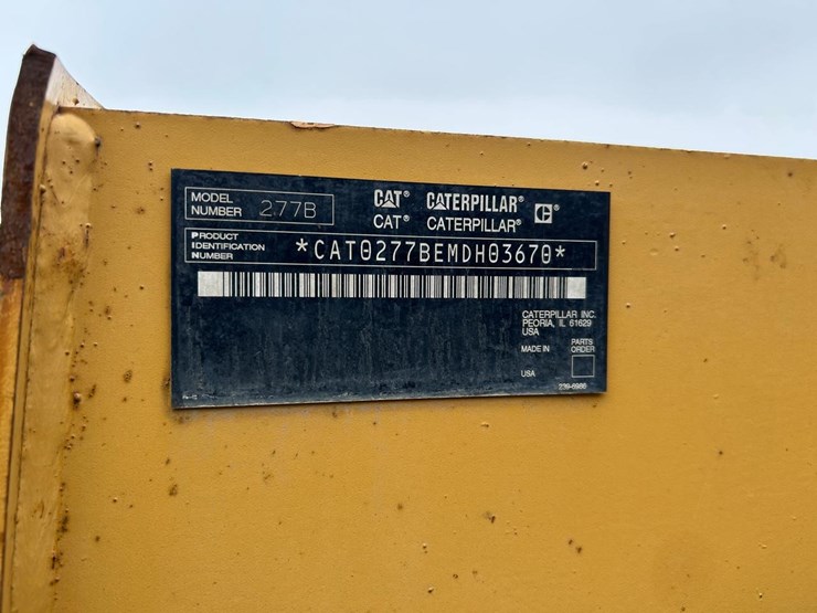 caterpillar-277b-image-28