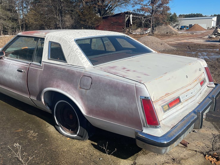#13066-•-1977-ford-ltdll-(no-title)-image-18