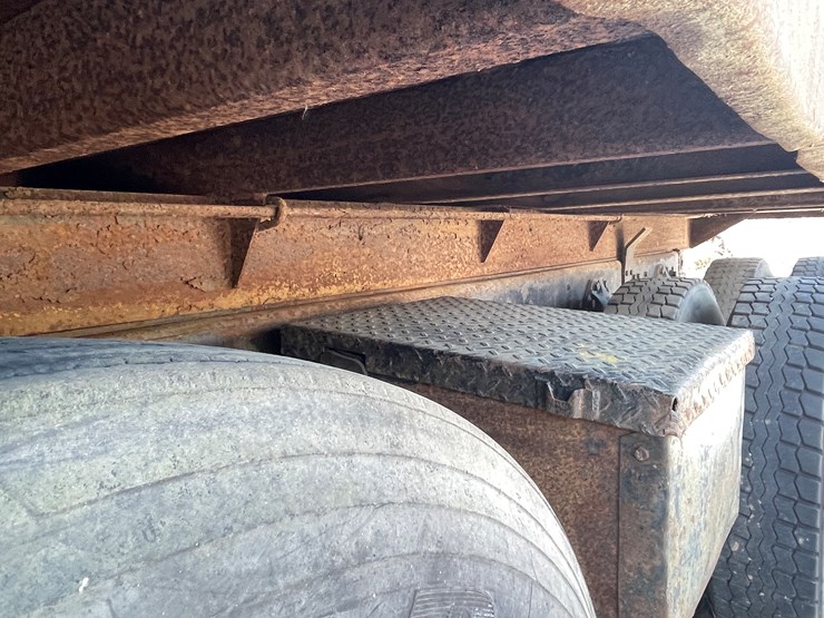 #13013-•-1977-ford-dump-truck-(has-wi-title)-image-25