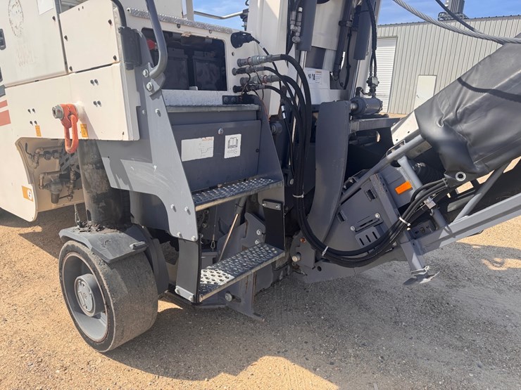 2015-wirtgen-w100i-image-17