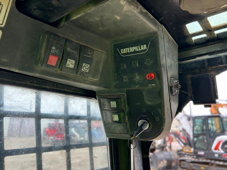 caterpillar-277b-image-23