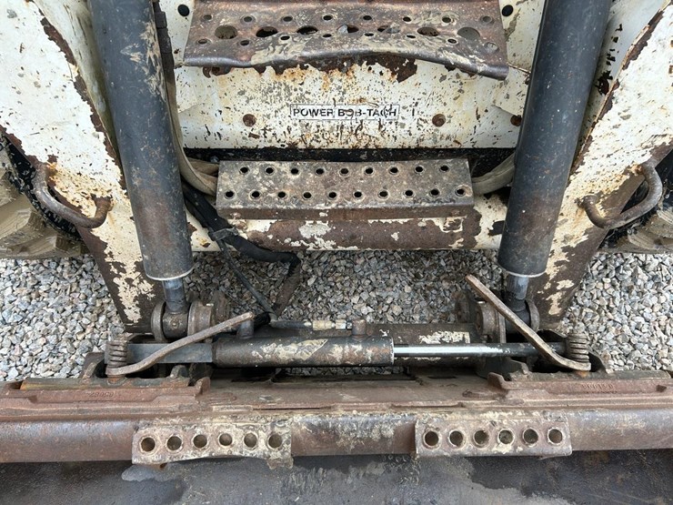 bobcat-s300-image-10