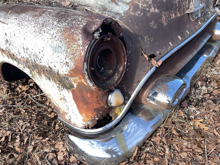 #13026-•-(1)-vintage-truck-and-(2)-vintage-cars-(no-title)-image-82